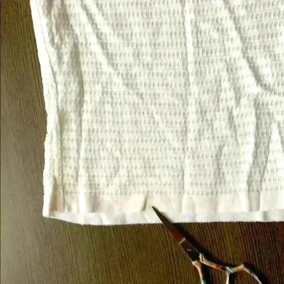 ALAIA
Knit HiNeck Sleeveless Crop Knit Rihanna top - Picture 12 of 13